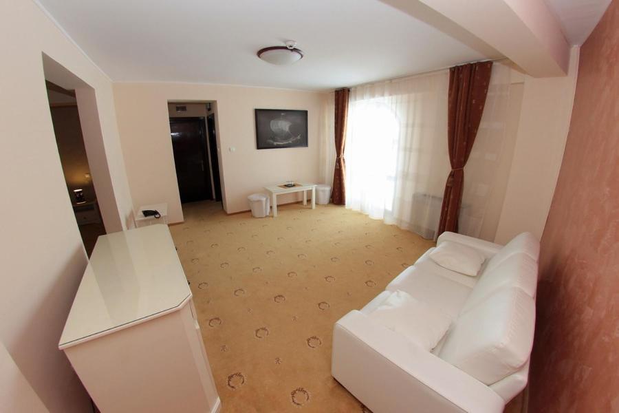 Hotel Imperium Σουκεάβα Εξωτερικό φωτογραφία