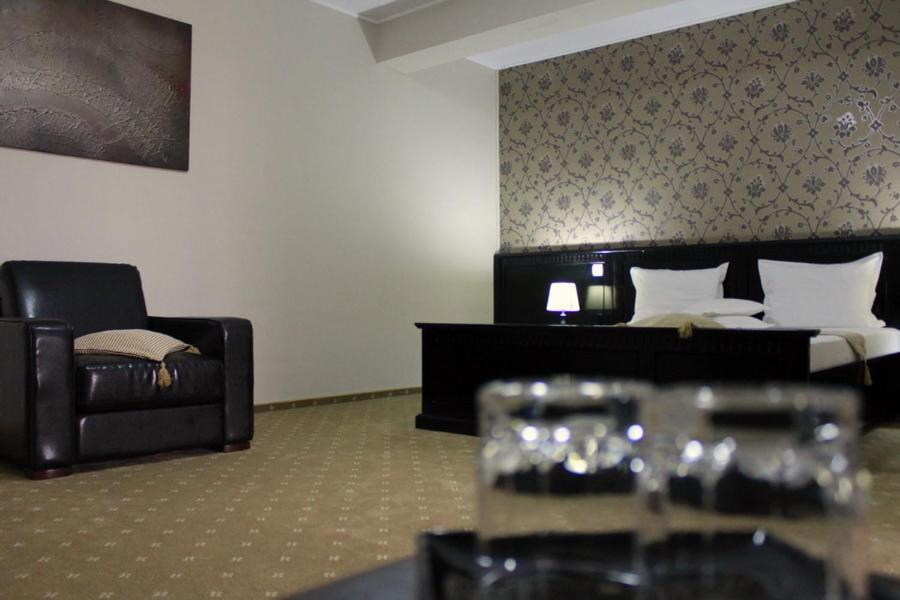 Hotel Imperium Σουκεάβα Εξωτερικό φωτογραφία