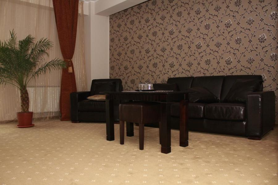 Hotel Imperium Σουκεάβα Εξωτερικό φωτογραφία